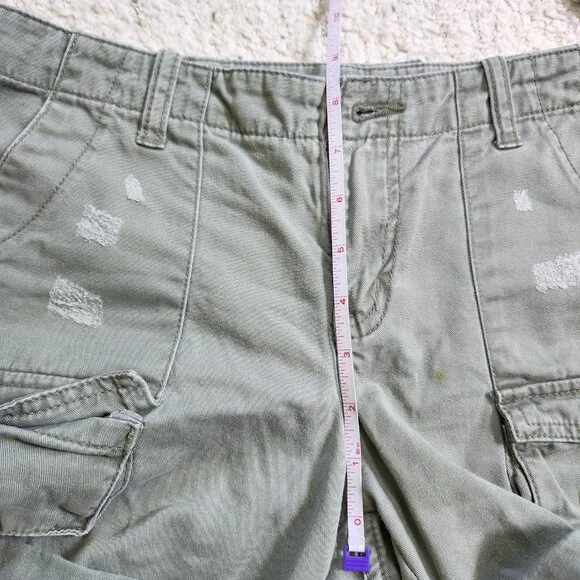 Gap Summer 2010 Olive Green Distressed Cargo Shorts Size 4 vintage 2000s y2k - Picture 12 of 16